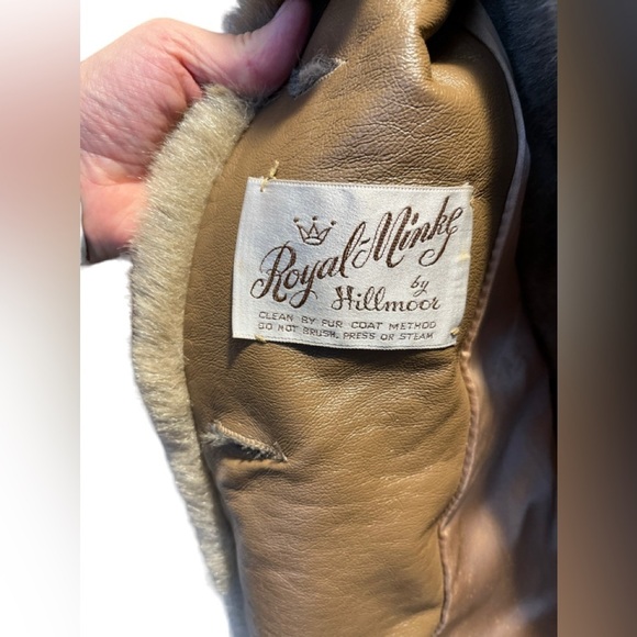 Royal Minke by Hillmoor Vintage faux fur Coat approximate size Medium EUC - Picture 11 of 16